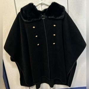 Vince Camuto Women's Black Cape Removable Faux Fur Trim Shawl Topper Gold Button